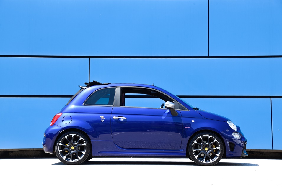 595 Abarth Cabrio