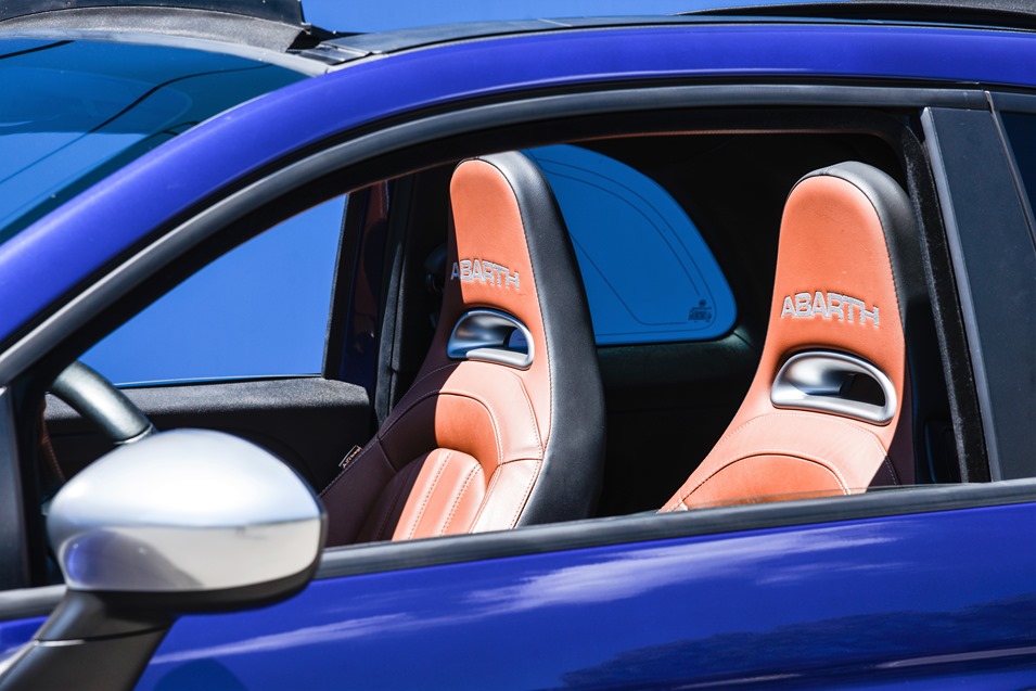 595 Abarth Cabrio
