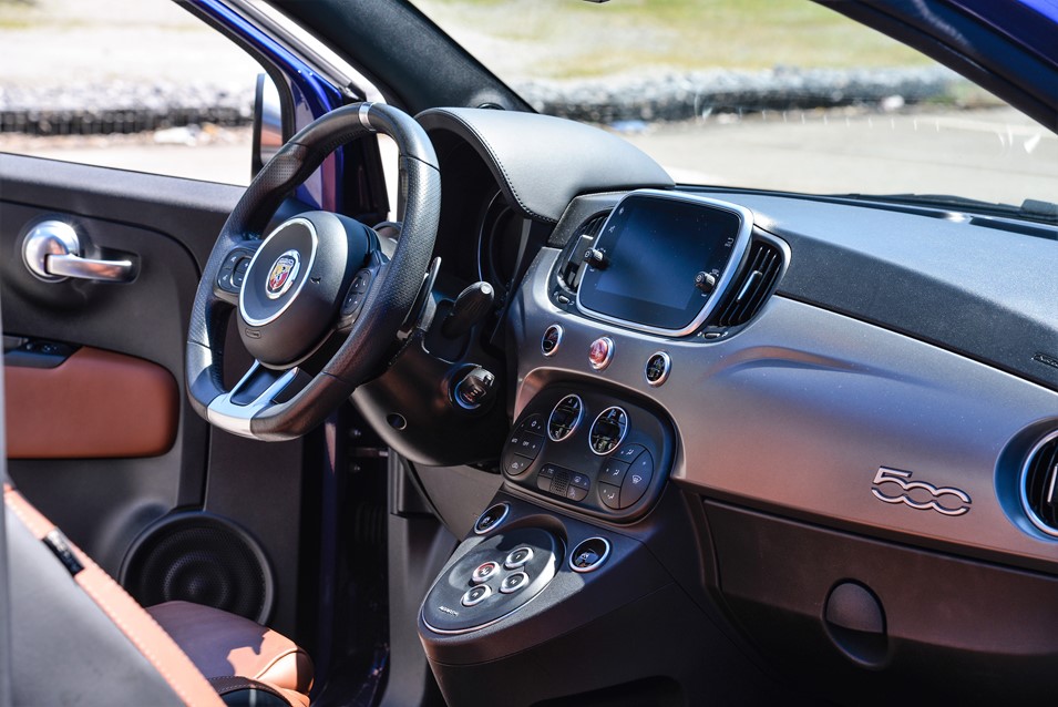 595 Abarth Cabrio