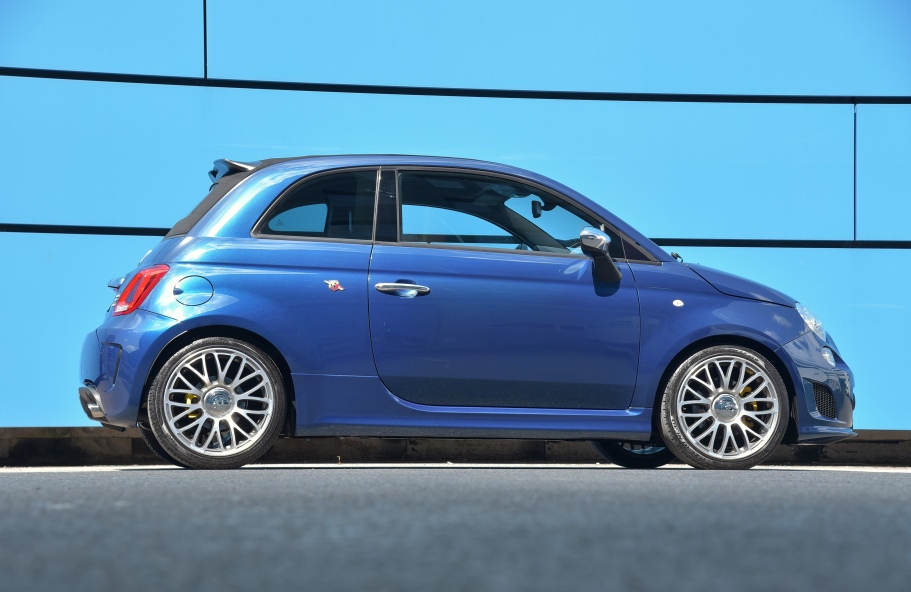 Abarth 595 Cabrio Italia