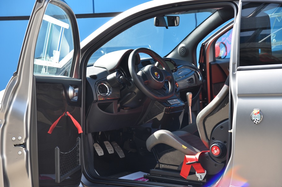 Abarth Biposto 695