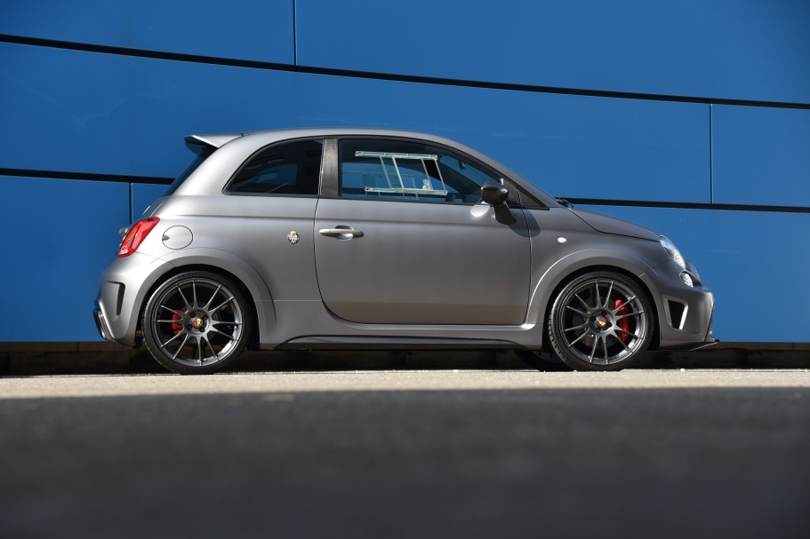Abarth Biposto 695