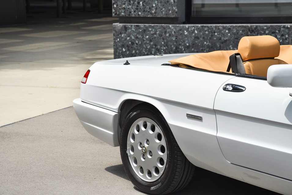 Alfa Romeo Spider 2.0