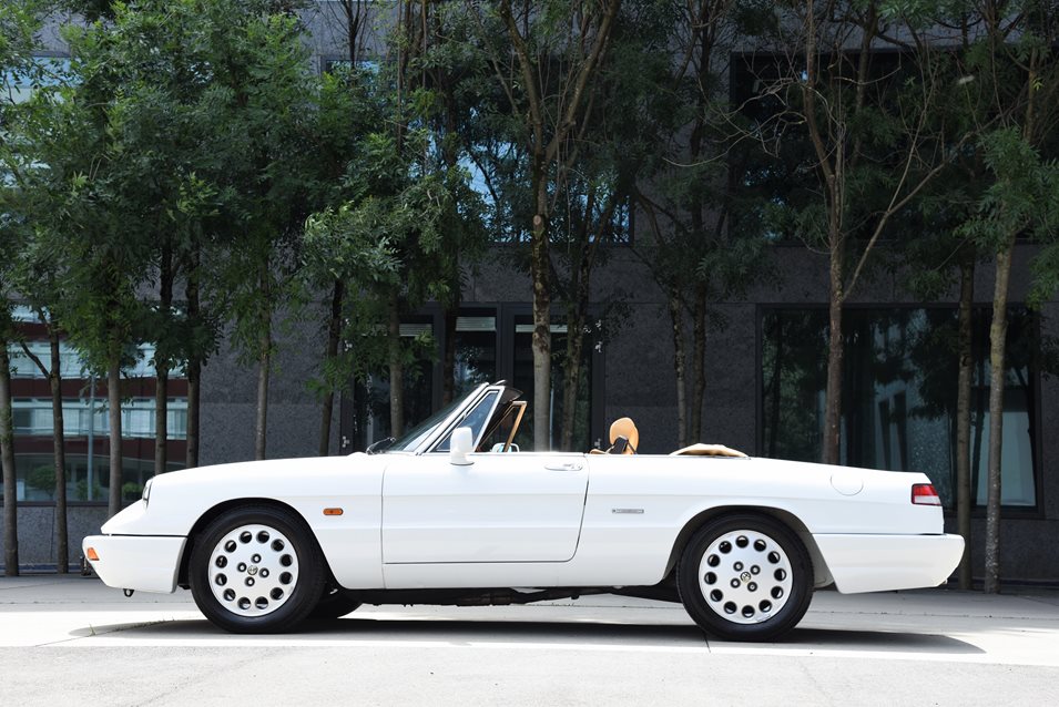 Alfa Romeo Spider 2.0