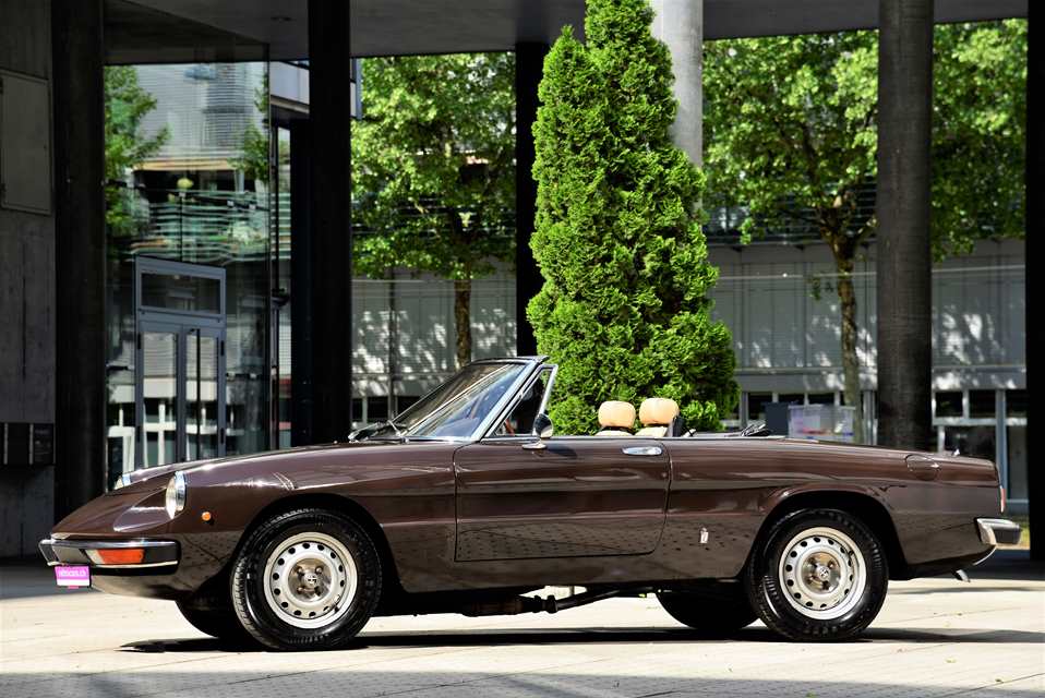 Alfa Romeo Spider 2000
