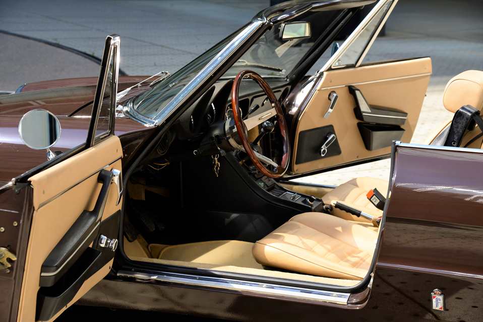 Alfa Romeo Spider 2000