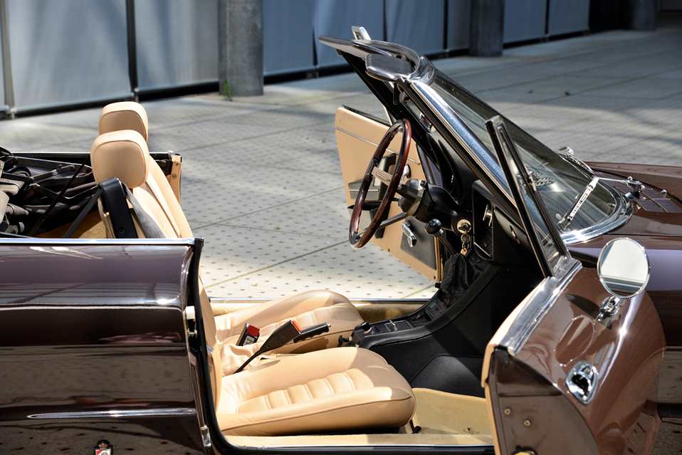 Alfa Romeo Spider 2000