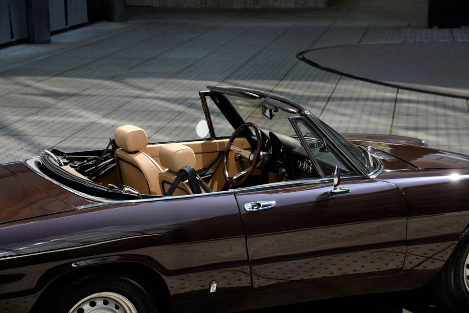 Alfa Romeo Spider 2000