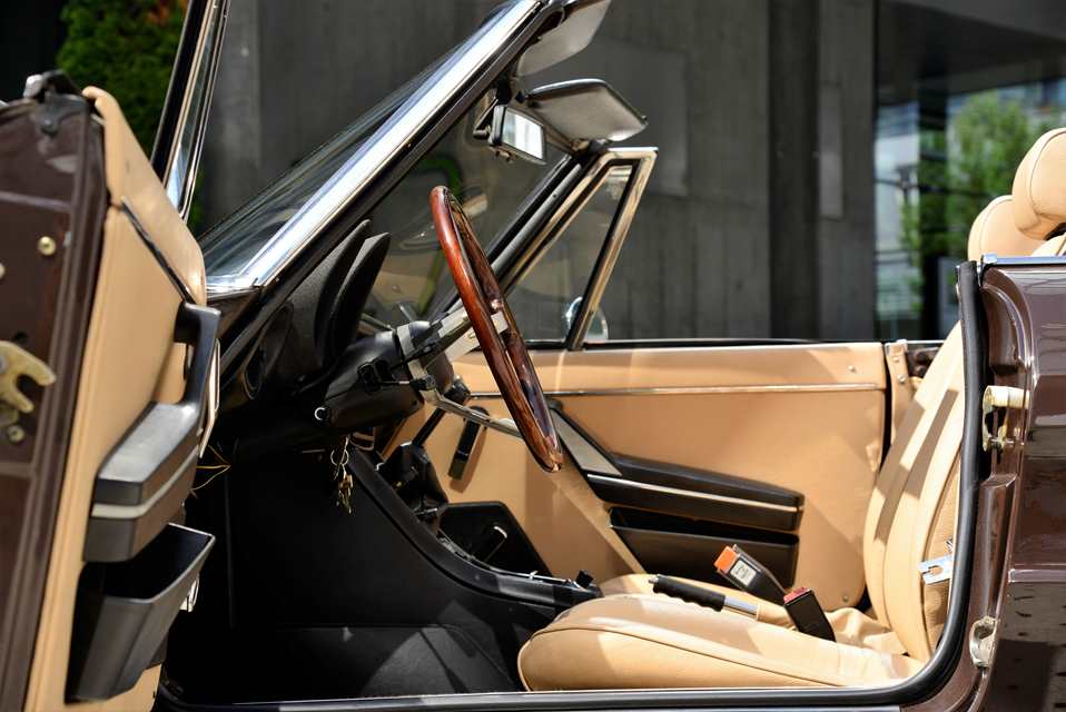 Alfa Romeo Spider 2000