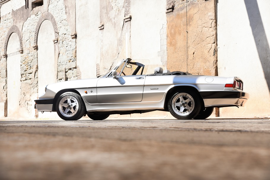 Alfa Spider QV Zender