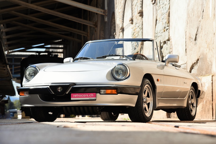 Alfa Spider QV Zender