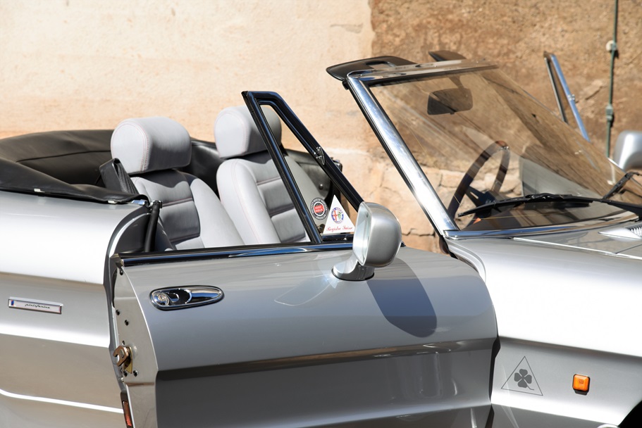 Alfa Spider QV Zender
