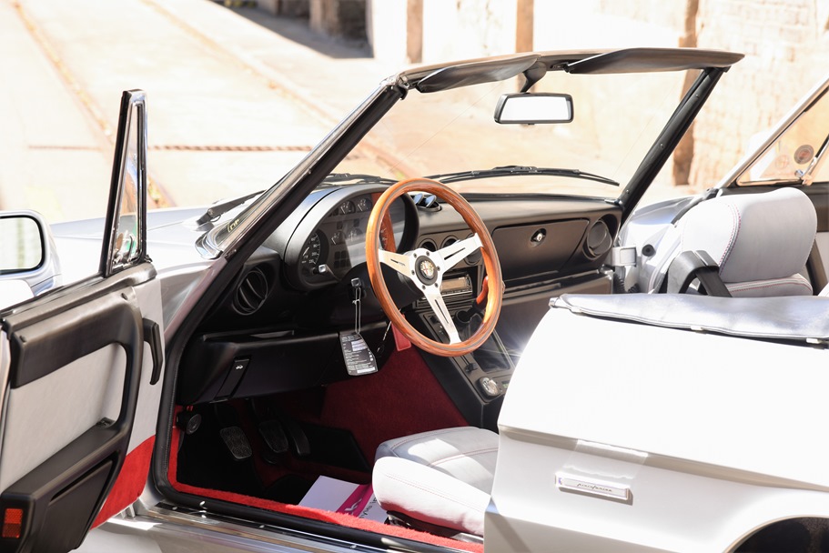 Alfa Spider QV Zender