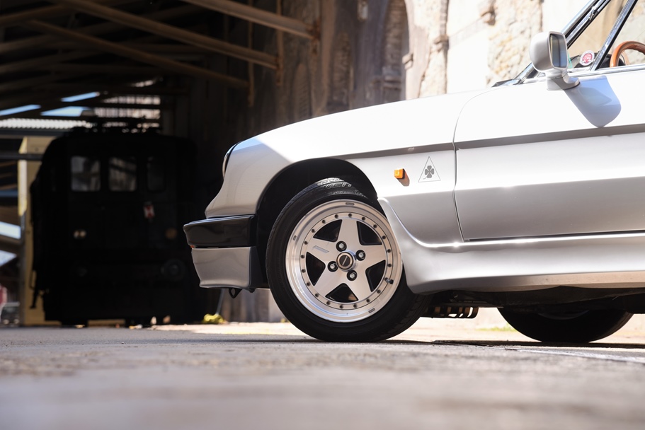 Alfa Spider QV Zender