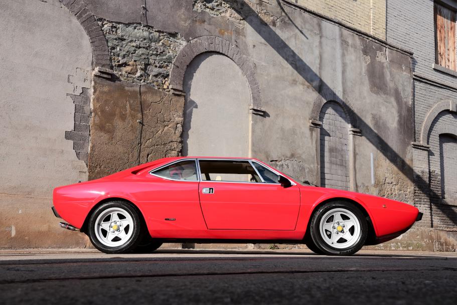 Ferrari Dino 308 GT4