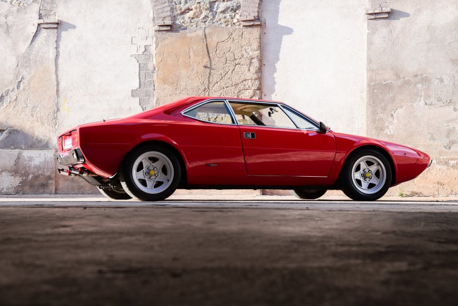 Ferrari Dino 308 GT4