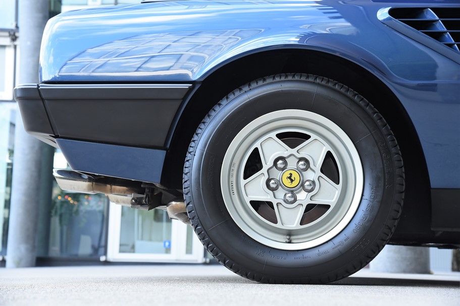 Ferrari Mondial QV