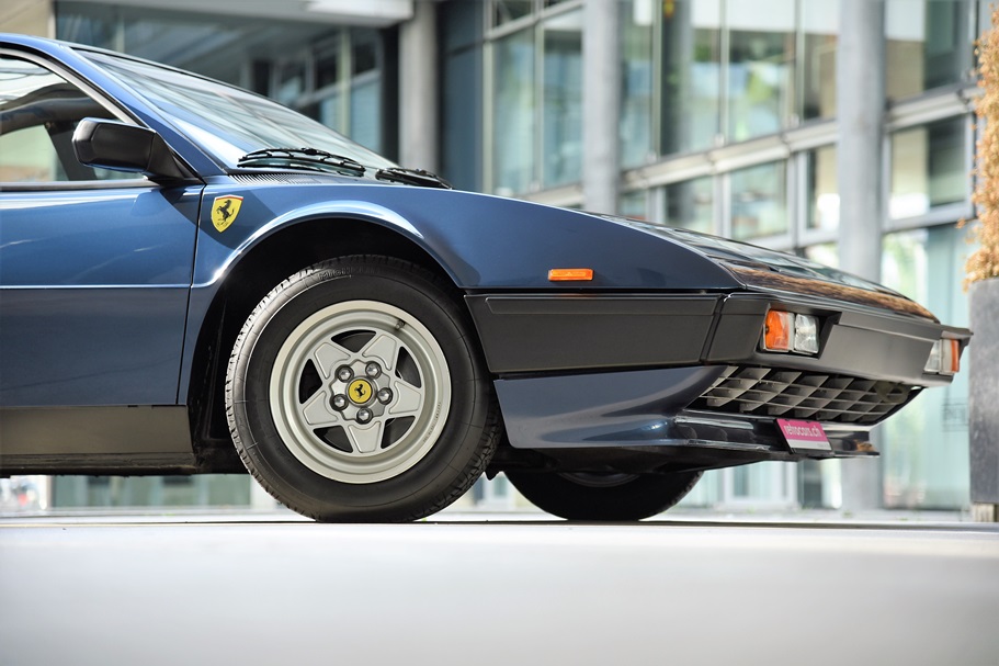 Ferrari Mondial QV