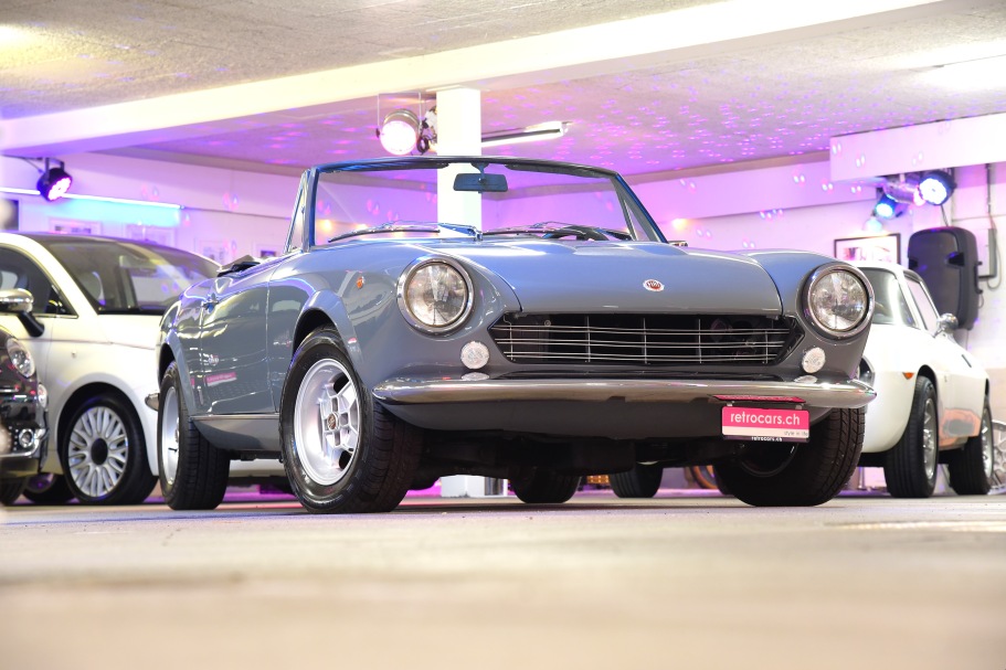 Fiat 124 Spider