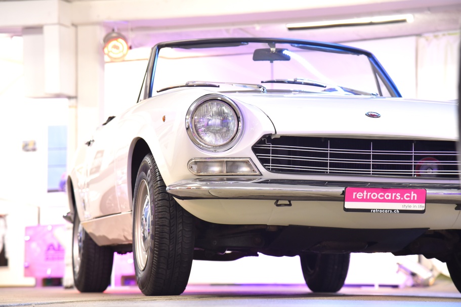 Fiat AS 124 Spider