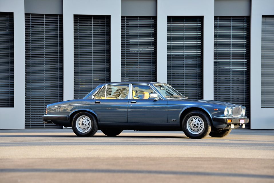 JAGUAR XJ12