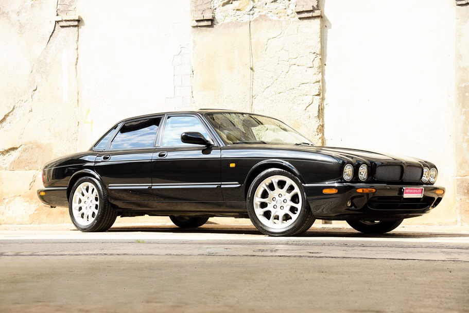 Jaguar XJR