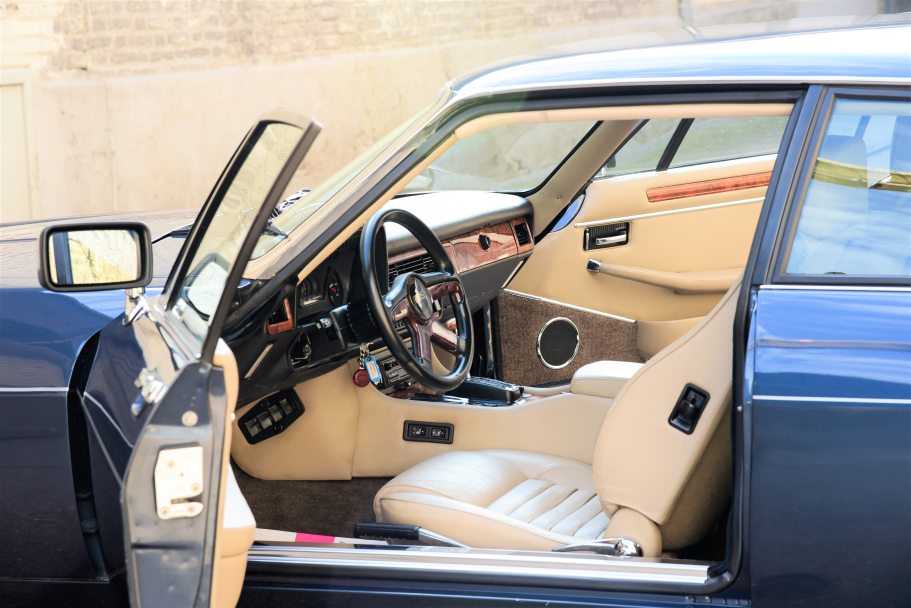 Jaguar XJS V12