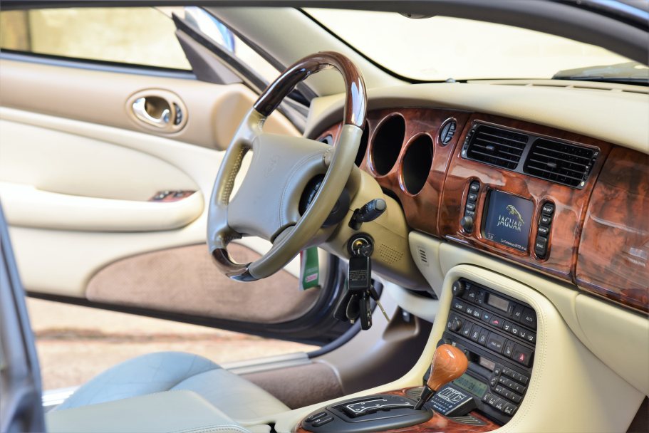 Jaguar XK8 Coupe