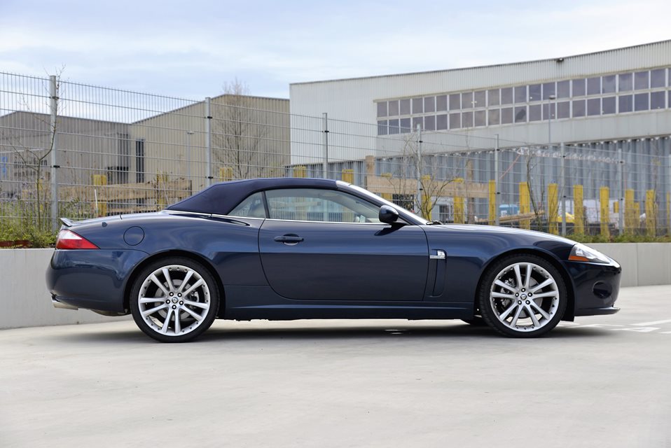 Jaguar XK 8