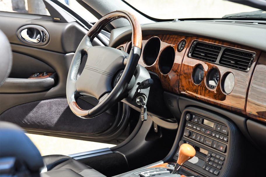 Jaguar XKR