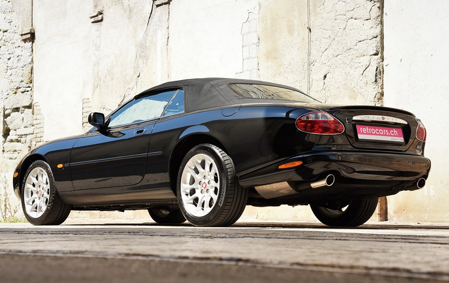 Jaguar XKR