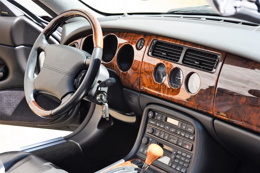 Jaguar XKR
