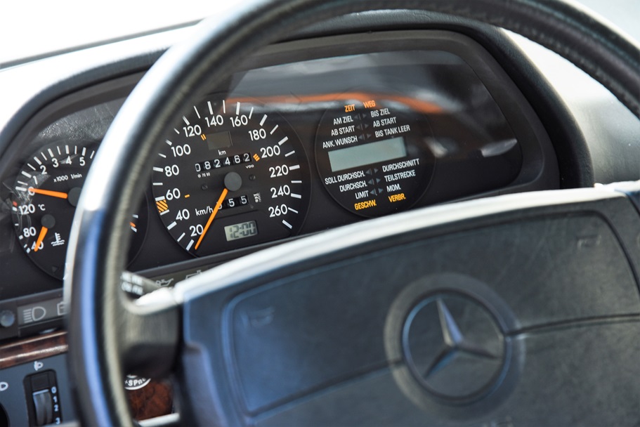 Mercedes Benz 560 SEC