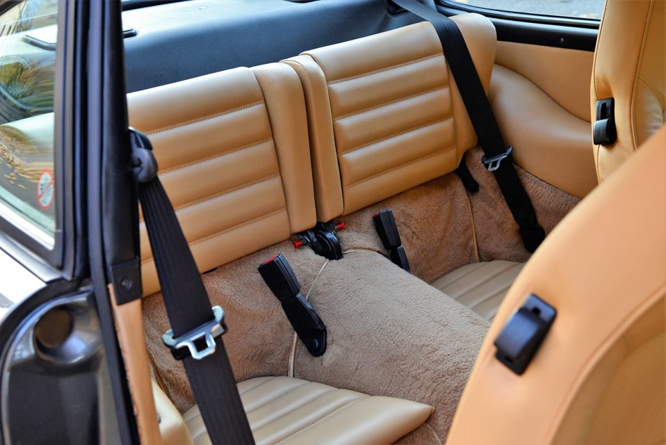 Porsche 911 Carrera 4