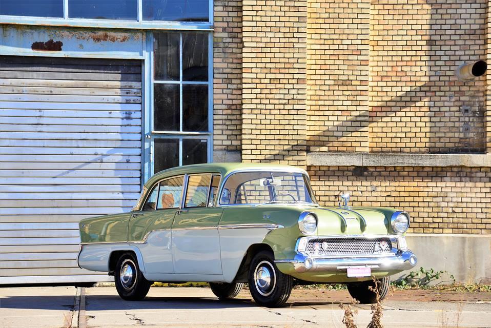 Vauxhall Victor FD Super