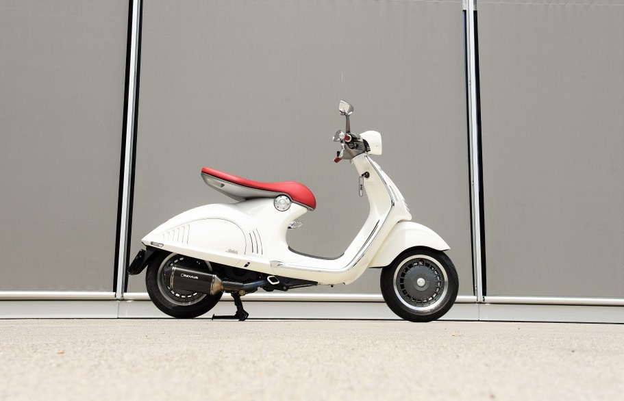 Vespa 946